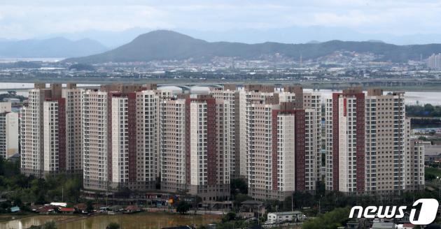 사진은 21일 김포의 아파트 단지 모습. 2021.5.21/뉴스1 ⓒ News1 이동해 기자