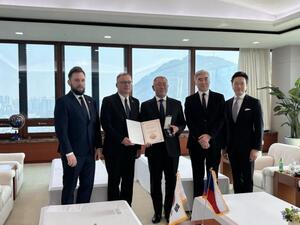 정의선 현대차 회장, 체코 외교훈장 받아…HMMC 가동 공로